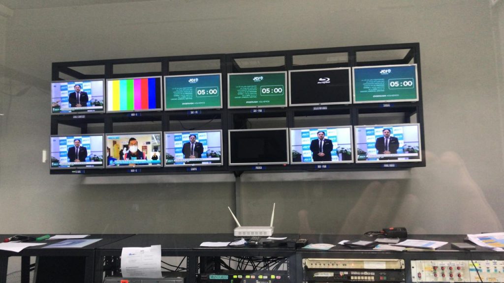 Sala de control de Canal 21 TELE C