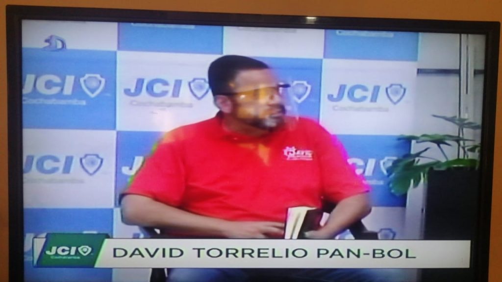 David Torrelio (PAN-BOL) durante el debate